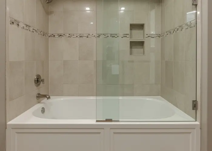Alcove Bathtubs
Bathtubs that have Alcove are famous and designed to fit inside an enclosure with 3 walls. The most commonly used dimensions for alcove tubs is 60" x 30" x 16". Alcove tubs are great for combination bathtubs or showers, and are popular in bathrooms where families are.
